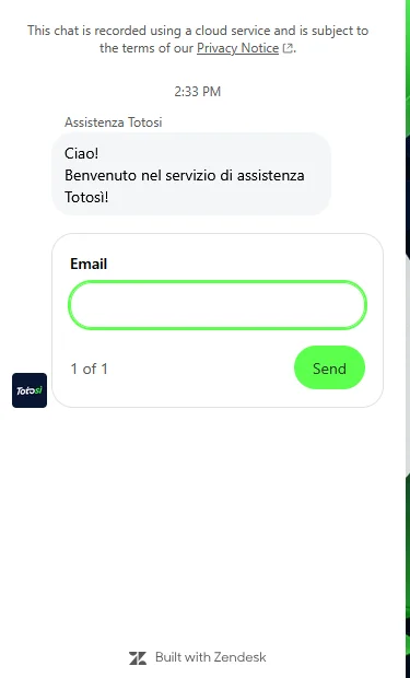Pannello di assistenza clienti del sito Queen Casino con widget live chat in basso a destra, modulo di contatto con generazione ticket automatica e sezione FAQ divisa per categoria tematica